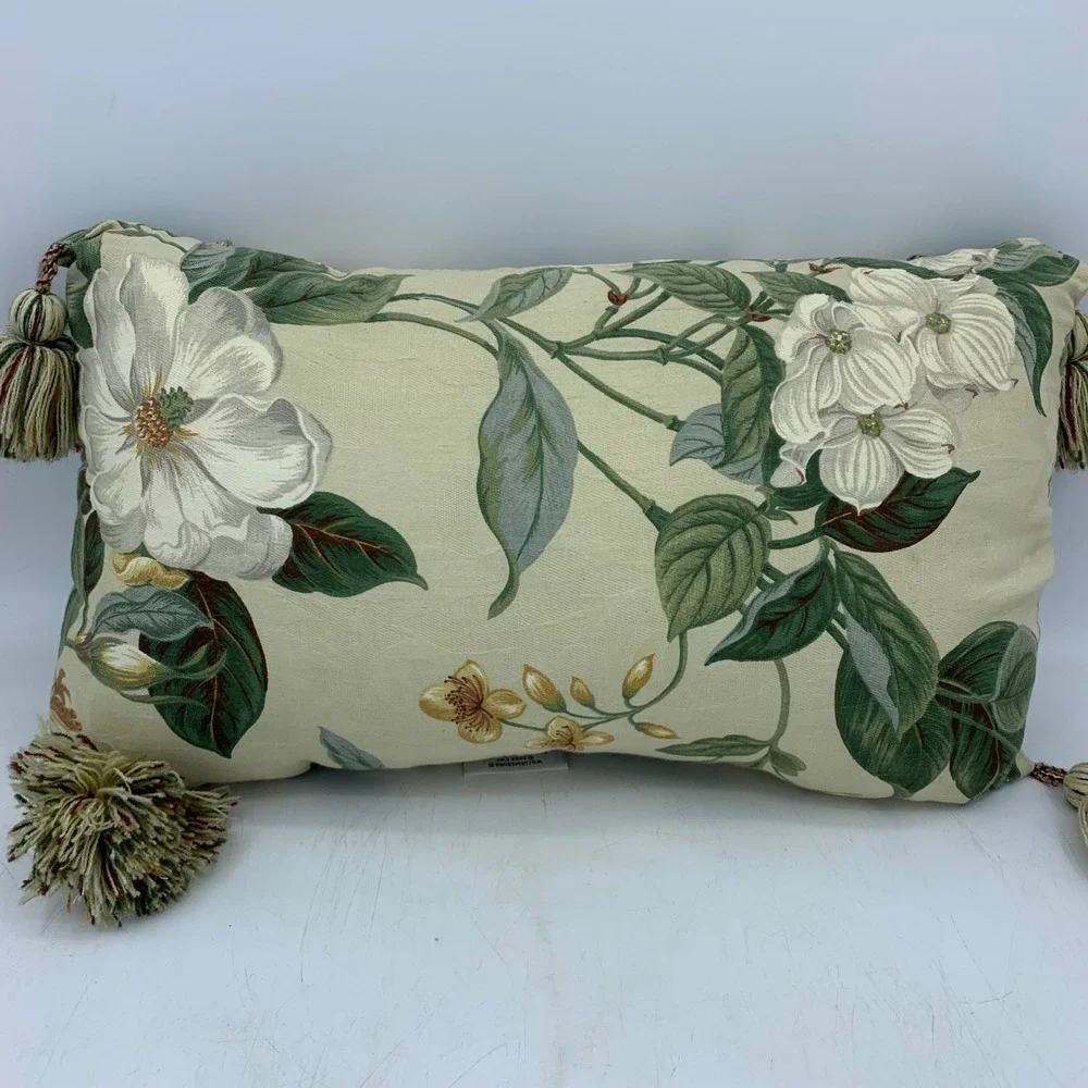 Vtg Williamsburg Floral Magnolia Lumbar Pillow Cottage Southern Tassels 2003